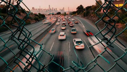 没能让中国妥协，37万亿美债填不上，特朗普决定对大债主“开刀”