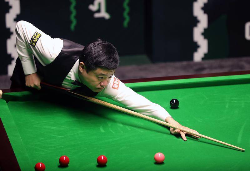沙特斯诺克大师赛：赵心童、丁俊晖晋级16强 特鲁姆普爆冷出局