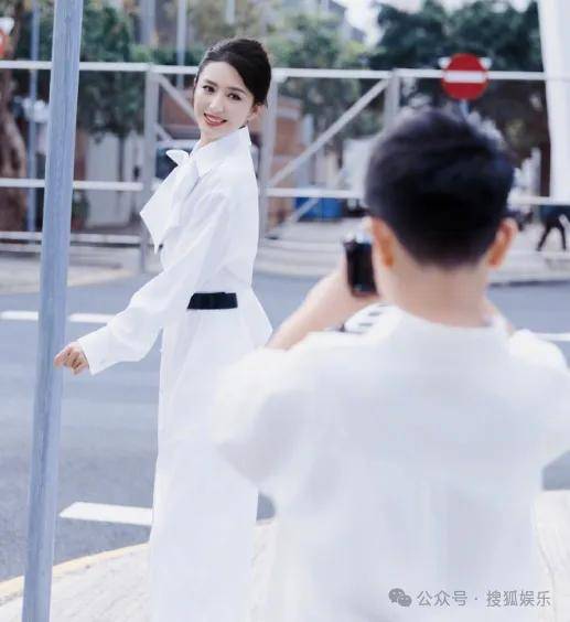 这场晚会台下简直是追星现场，名场面太多了吧？