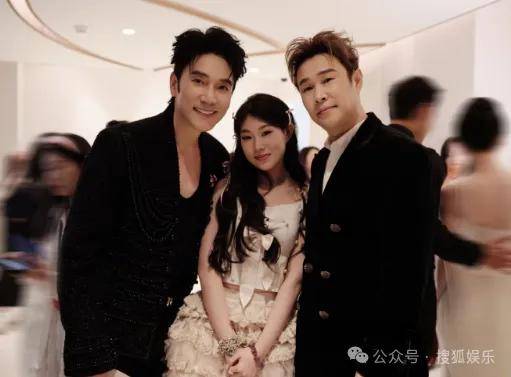 这场晚会台下简直是追星现场，名场面太多了吧？