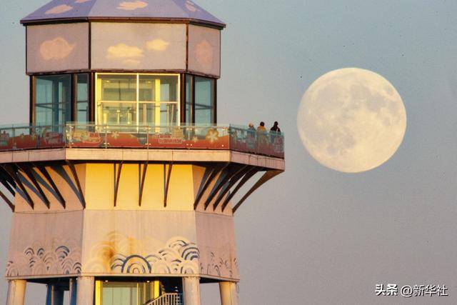 新华社出图｜明月共此时
