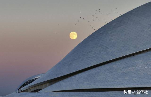 新华社出图｜明月共此时