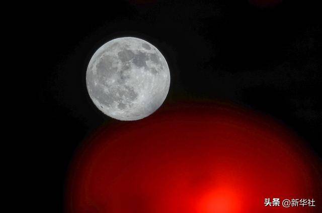 新华社出图｜明月共此时