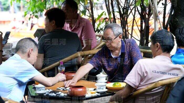 国庆中秋假期超24亿人次流动折射消费新变迁