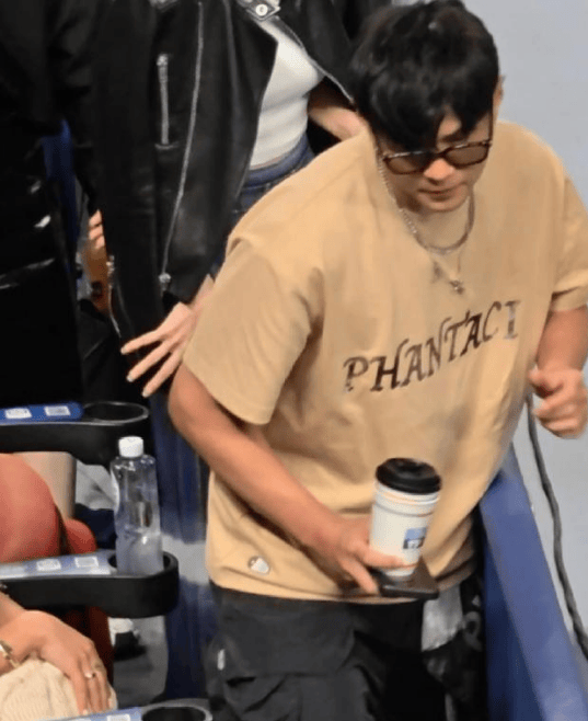 考古|昆凌现身暴瘦变化大!7年剖腹产下3娃,从“打工妹”到“天王嫂”,她的辛苦谁懂