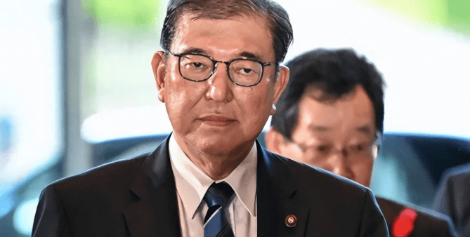 日本政坛骤变，麻生太郎召开紧急会议，不同意石破茂回来，让高市早苗闯关，最后一搏？